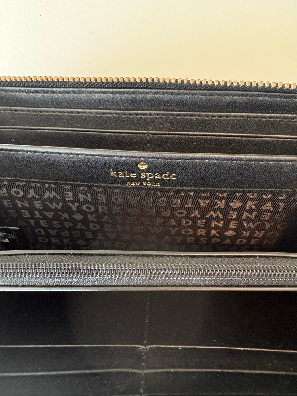 Kate spade Black leather Wallet full zip - Picture 7 of 12